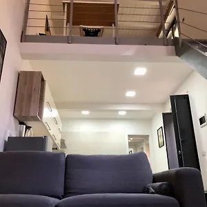 Loft Vicolo Lavico , Katania Włochy